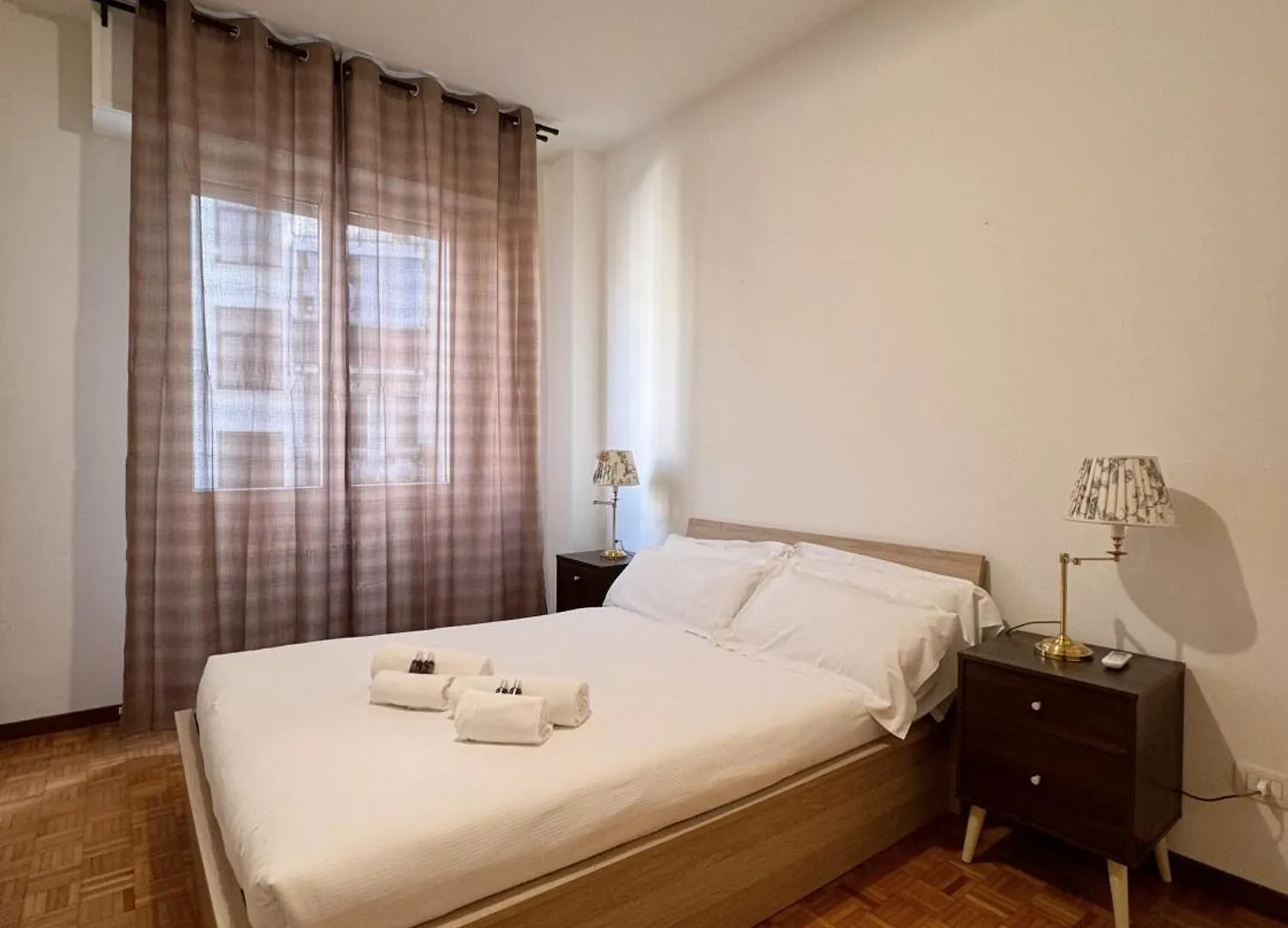 Orea Spiti - The Urbanite Milan Apartment
