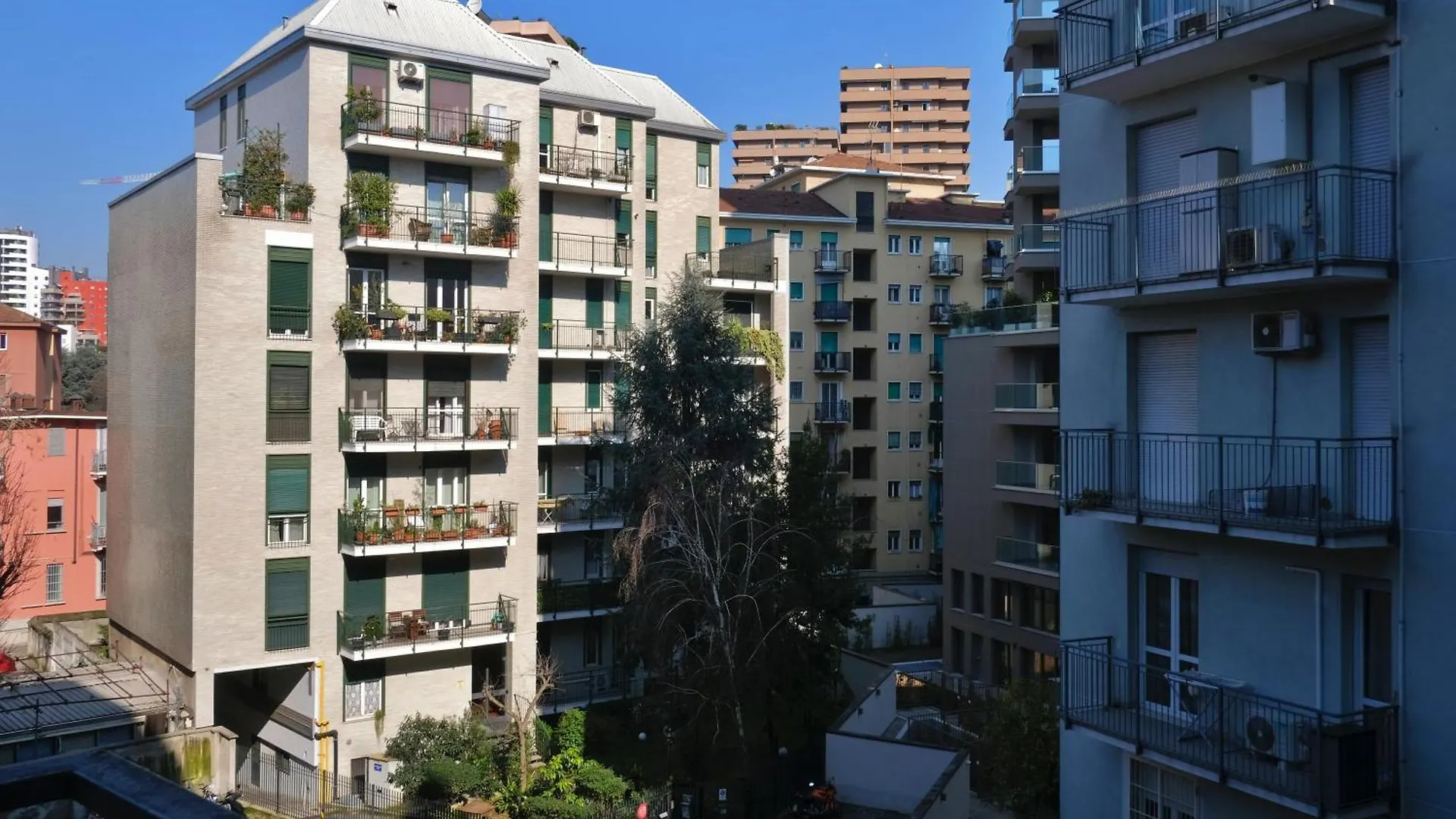 Orea Spiti - The Urbanite Milan Italy