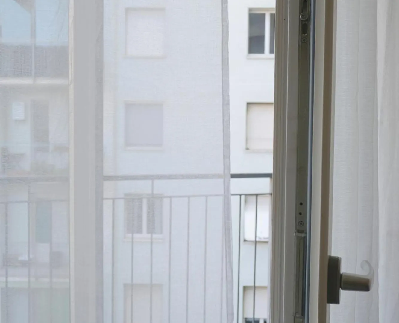 Orea Spiti - The Urbanite Milan Apartment